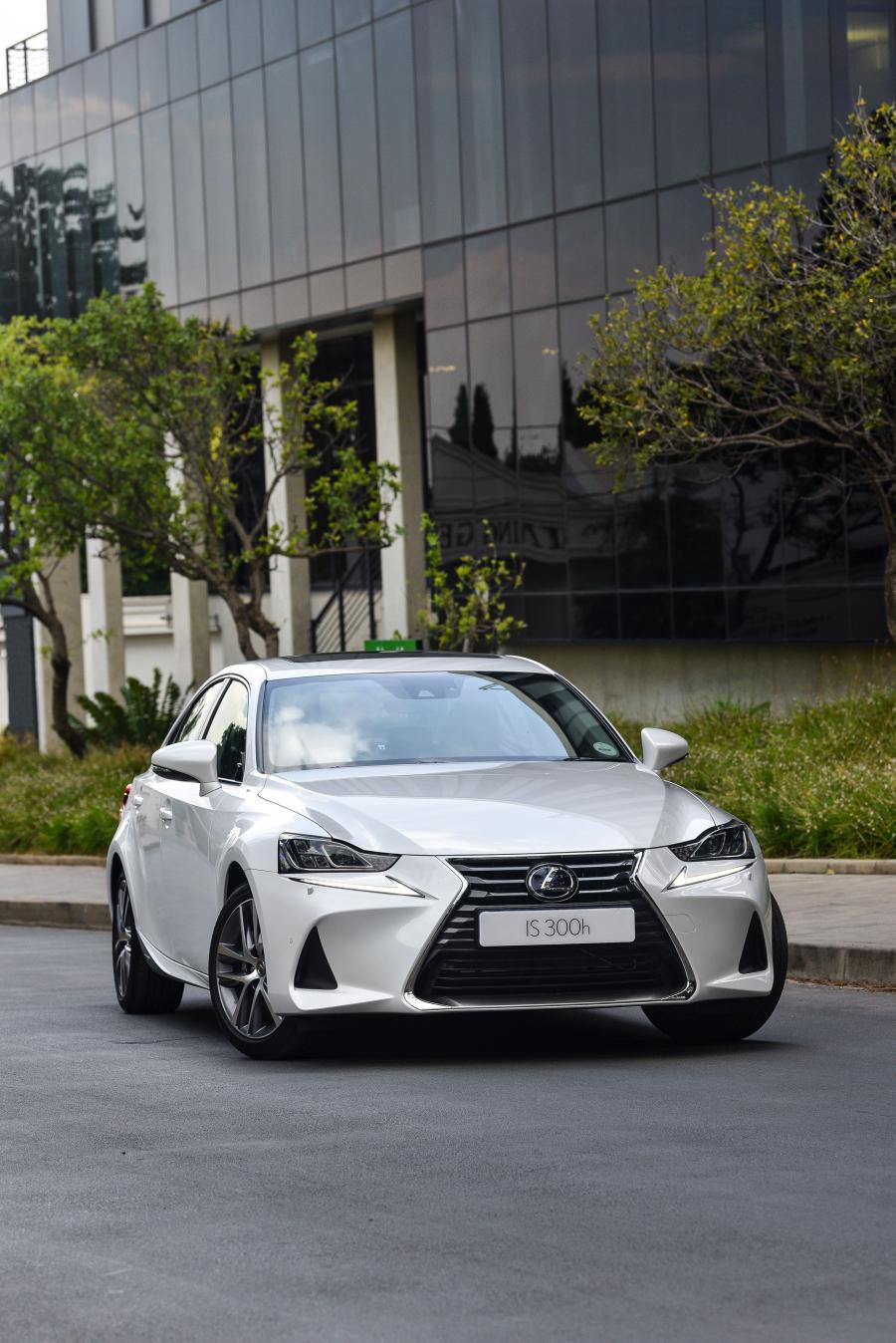  Lexus IS300h (XE30) 2018 года  (ZA) (фото 12 из 16)